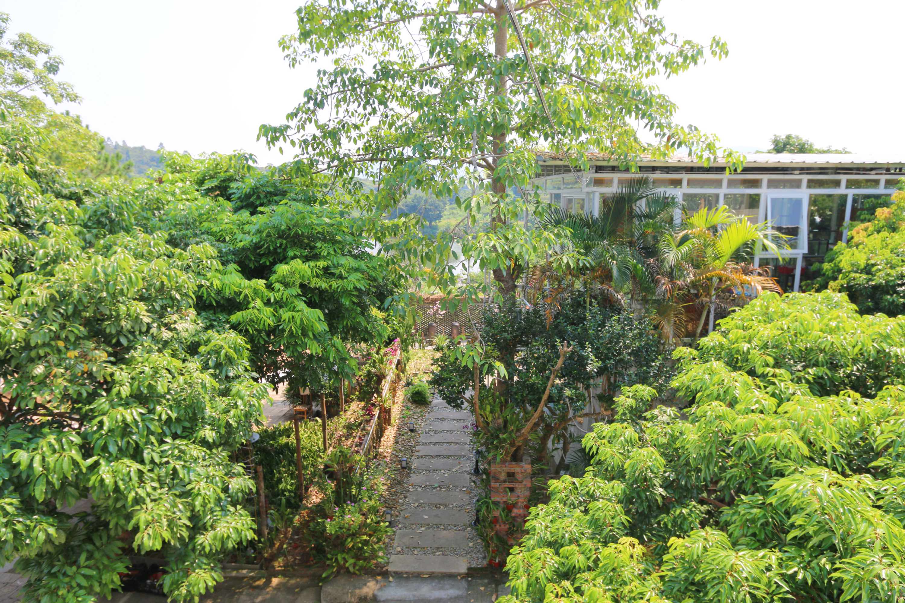 卡特藍度假莊園8房15床、花園溫泉、KTV包廂、明火燒烤、麻將、桌球、乒乓球