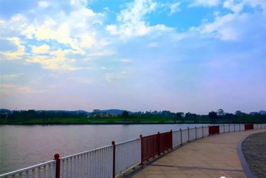 【中秋·國慶 | 佛山君御溫德姆】至抵親子避暑套餐享“廣東帆船酒店”的奢華體驗，度假必備要素“吃喝玩樂”一站式搞掂！