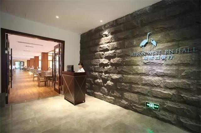 寶晶宮天鵝湖度假酒店，開啟曼妙約泡體驗，感受茶香四溢的真溫泉